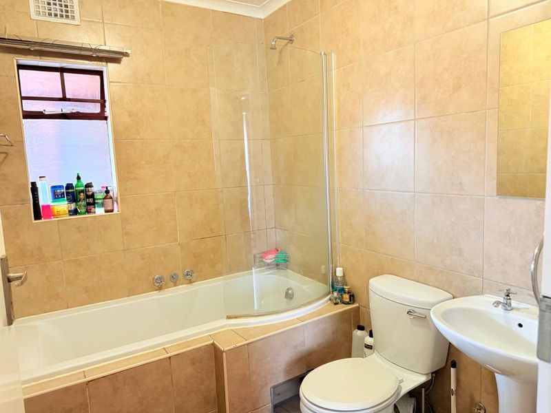 Perfect lock-up & go property - Photo 9