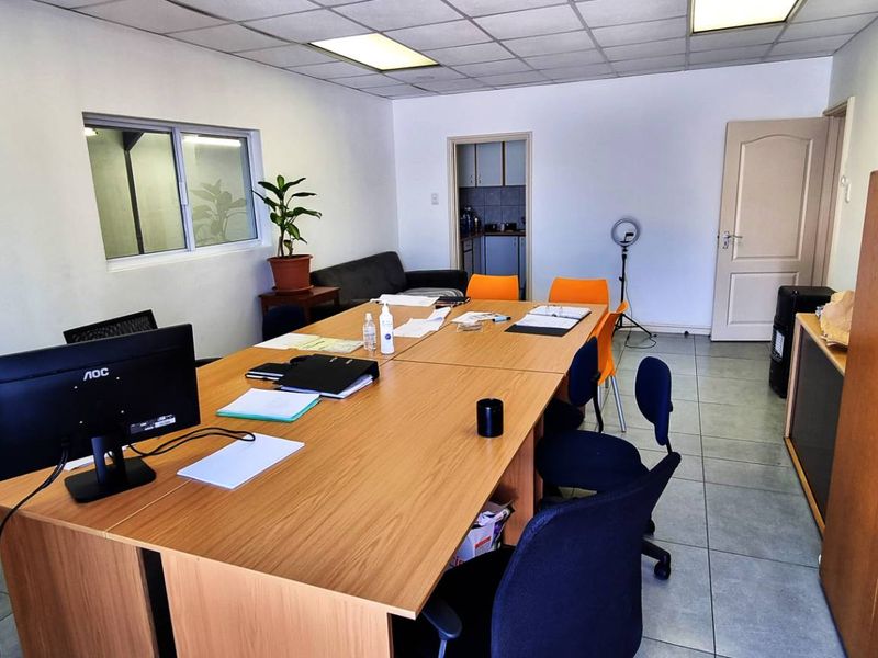 Double Volume Warehouse for Sale in Capricorn Business Park - Photo 8