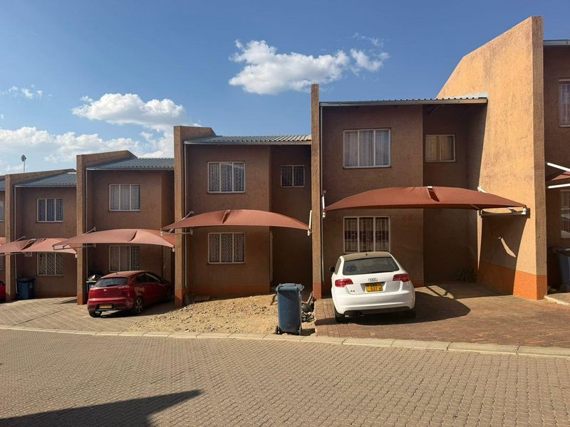 2 Bedroom Apartment For Sale - Tuhafeni Court,  Grysblock - Photo 1