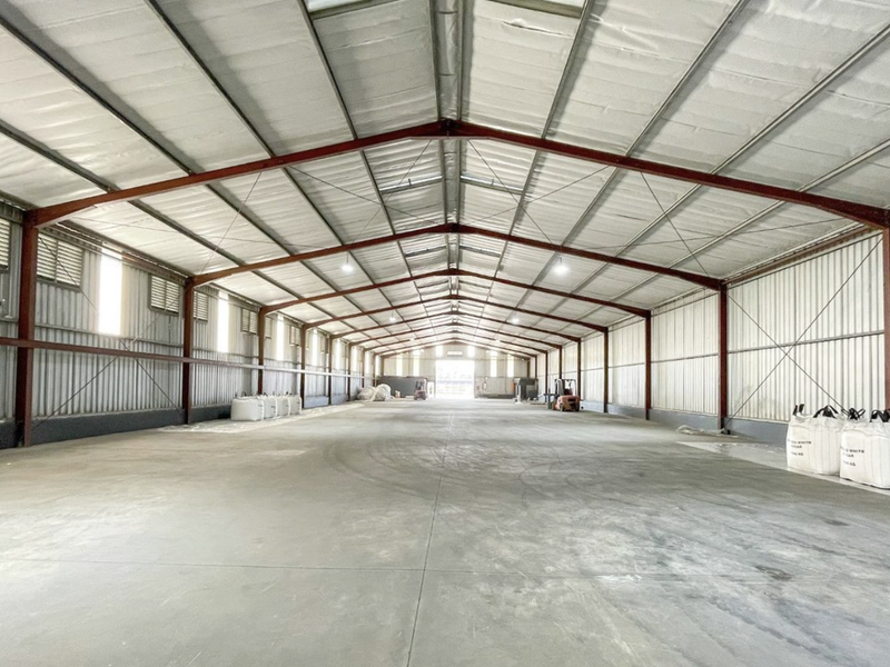 LARGE WAREHOUSE FOR SALE WITH YARD CLOSE TO FREEWAY - Photo 6