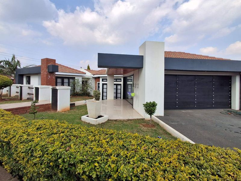 Three bedrooms house for sale in Elandspoort - Photo 1