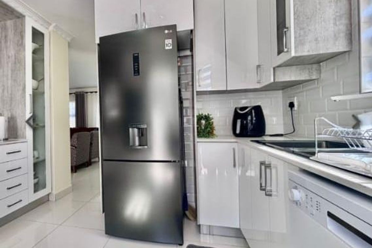 Three bedroom house for sale in Amandasig - Photo 2