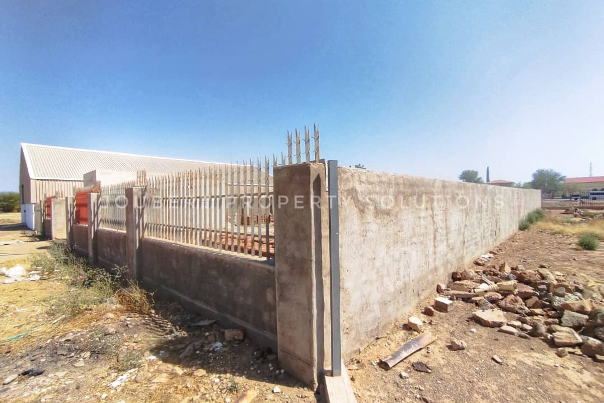 WELL-LOCATED BUSINESS ERF FOR SALE IN MARIENTAL SOUTH – EASTERN SIDE - Photo 2