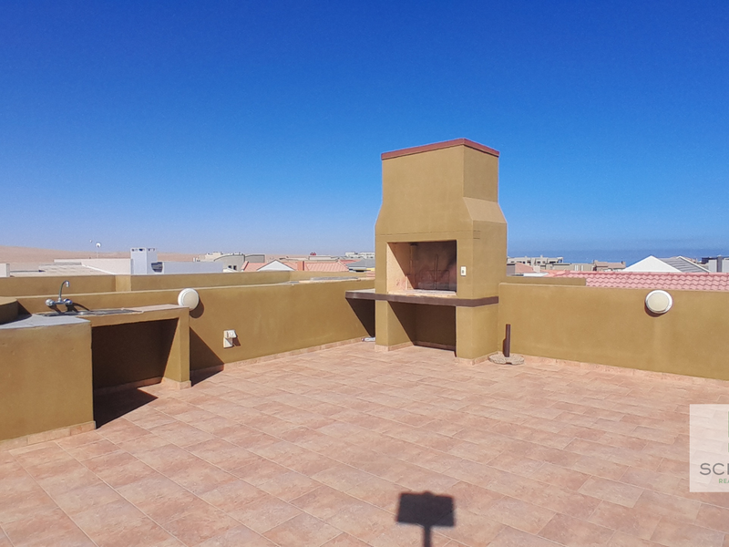 Dream Coastal Home: Stylish 4-Bed, 4-Bath Retreat in Long Beach! - N$3,200,000.00 - Photo 10