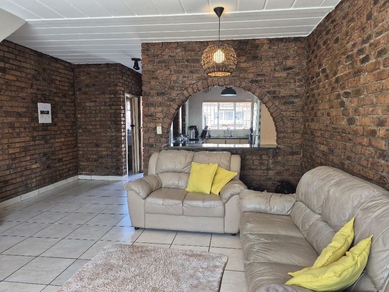 Modern spacious townhouse - pet friendly - Photo 9