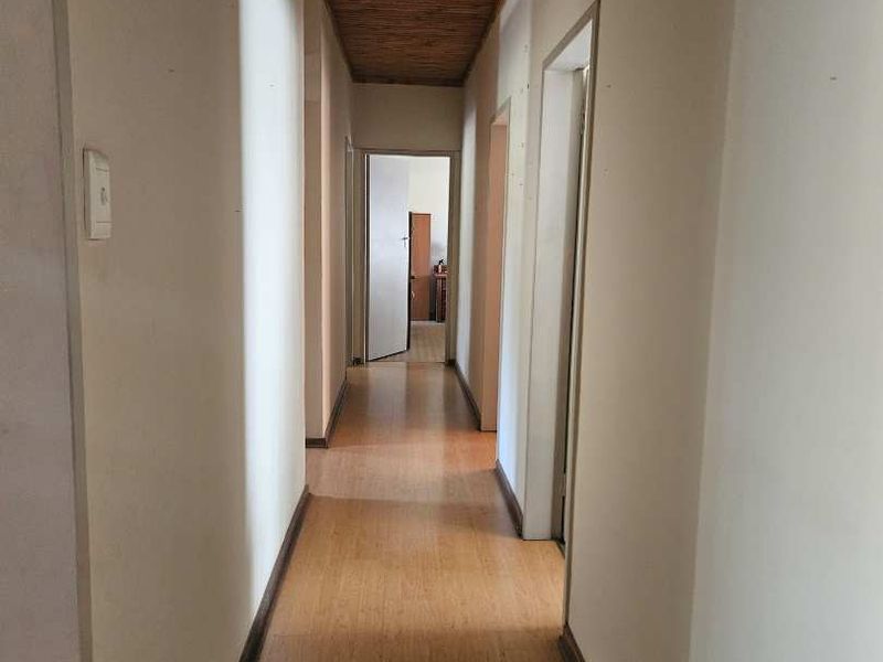 4 bedroom house with solar panels and swimming pool for sale - Photo 9