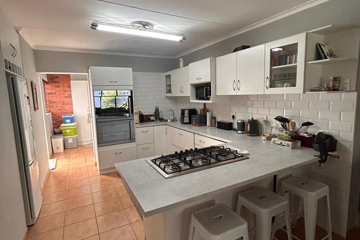 Modern Fairways Home for Sale – Walvis Bay - Photo 5