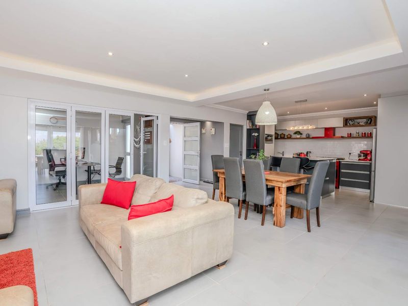 3 Bedroom House with a Flatlet in Laguna Sands Estate - Photo 8