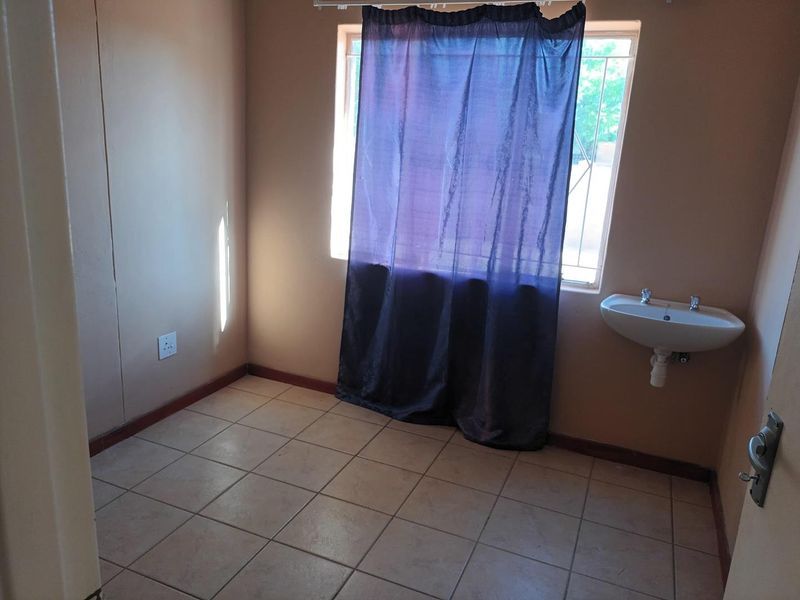 3 Bedroom House For Sale in Rehoboth - Photo 9