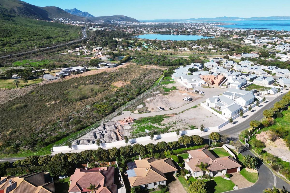 Architectural Excellence in Vermont's Crown Jewel - Photo 3