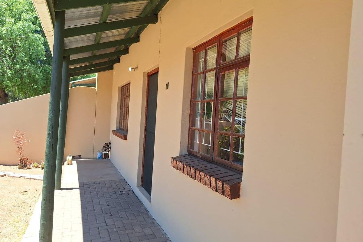 Fire the landlord! - Photo 3