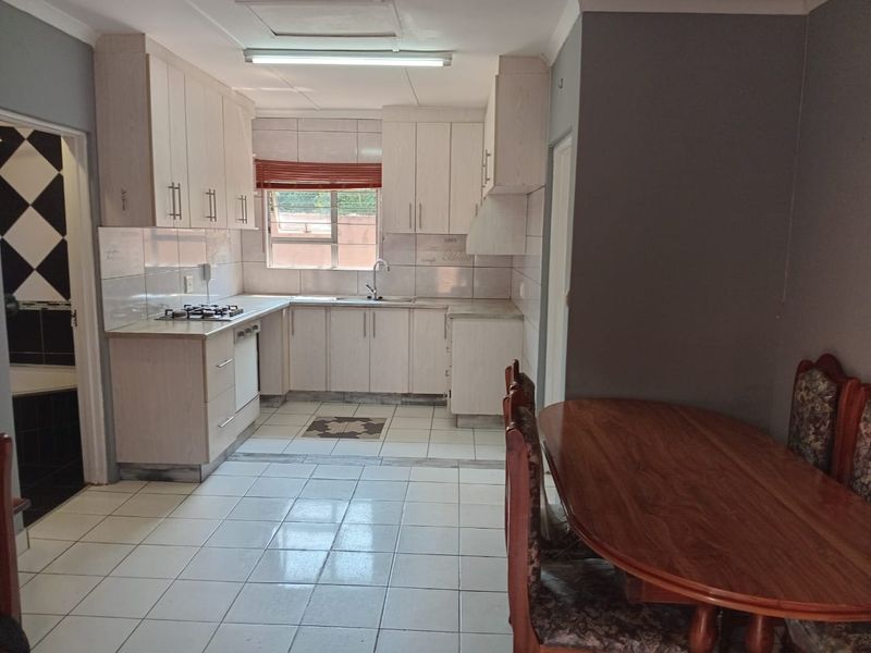 Modern & Move-In Ready 2-Bedroom Granny Flat – Pet Friendly! - Photo 2