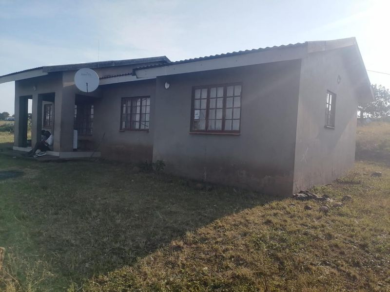 Peaceful 3-Bedroom Family Home with 2 Rondavels for Extra Income Potential - Photo 10