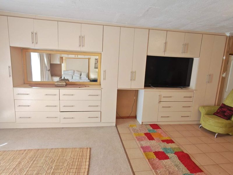 Your dream home awaits! - Photo 6