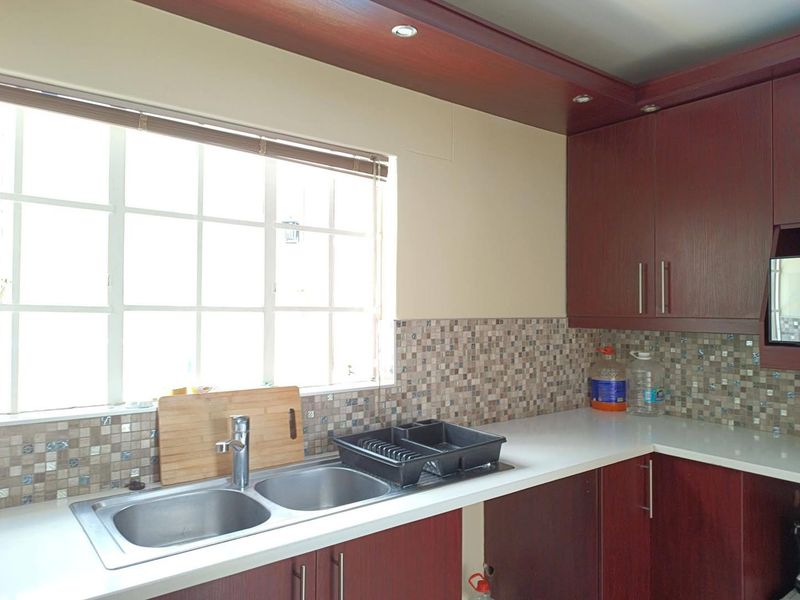 3 Bedroom House TO LET in Kleine Kuppe - Photo 7