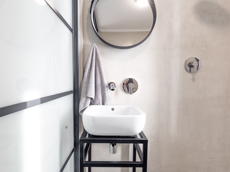 Modern Renovated Duplex in Green Point - Photo 10