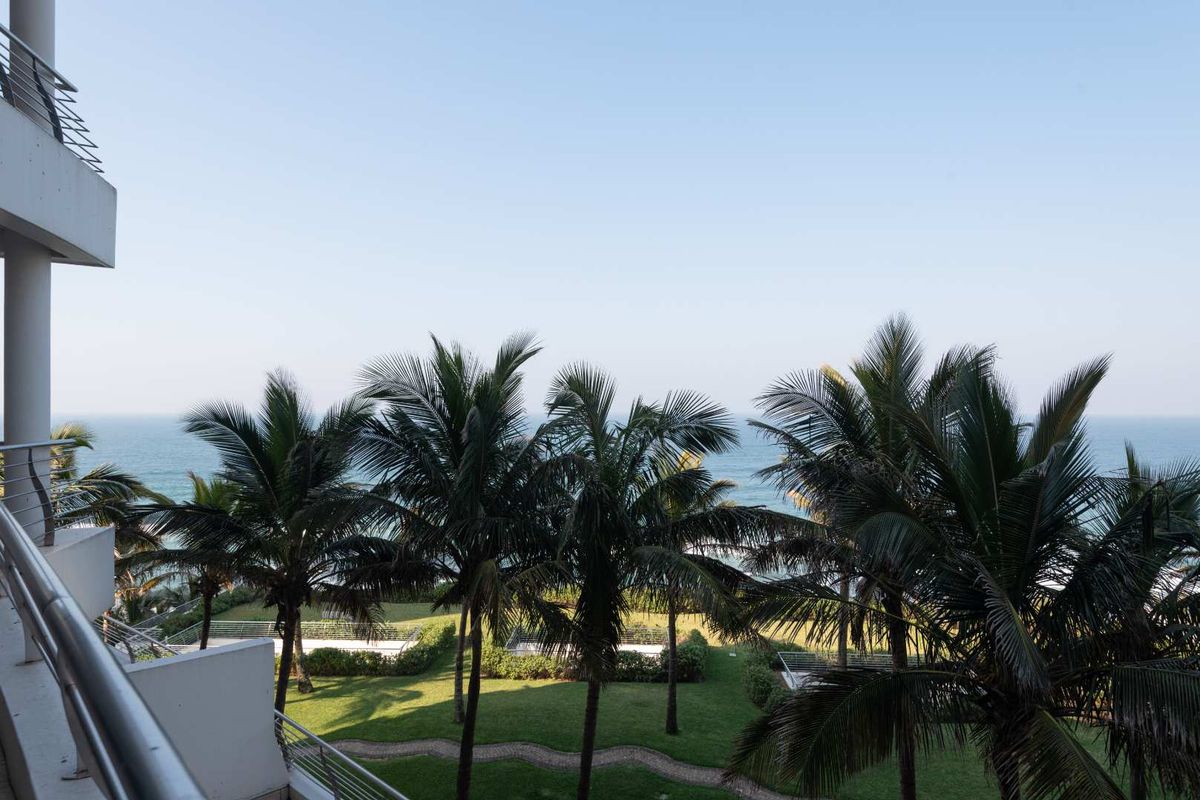 2 BEDROOM | 2.5 BATHROOM APARTMENT - Photo 2