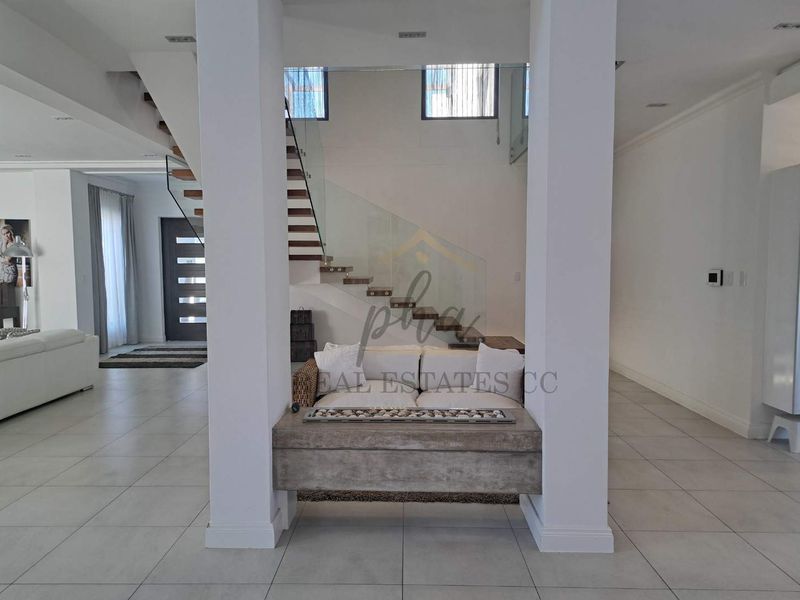 Stylish 5 bedroom home with indoor pool for sale in prime area in Walvis Bay selling for N$10.5 mil - Photo 4