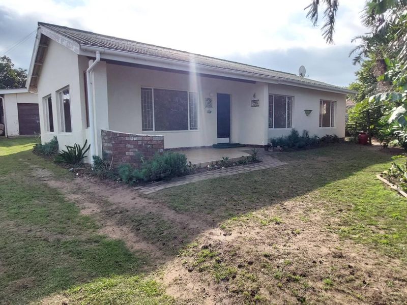 Charming 3-Bedroom Home with Separate Flatlet for Sale in Port Alfred - Photo 1