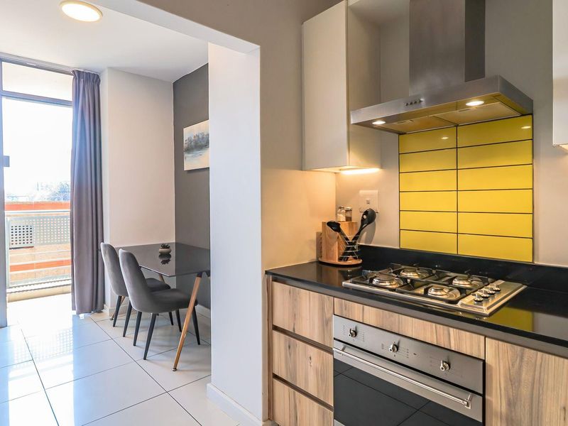 Perfect Buy-to-Let or Airbnb Opportunity in Vibrant Rosebank! - Photo 4