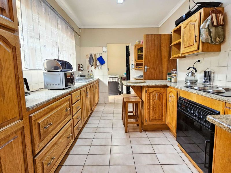 Immaculate Family Home with Entertainment Paradise in Annlin – Move-In Ready! - Photo 3