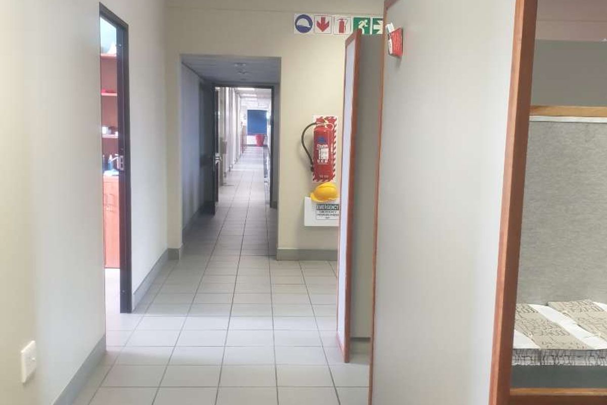 BUILDING FOR SALE - Photo 4