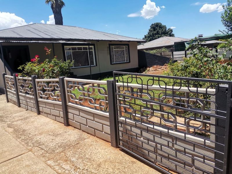 3 Bedroom House For Sale in Vanderbijlpark CW1 - Photo 2