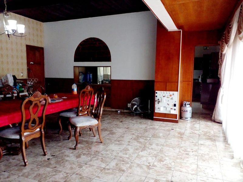 Your Spacious Escombe Home with Flatlet &amp; Huge Garden! - Photo 7