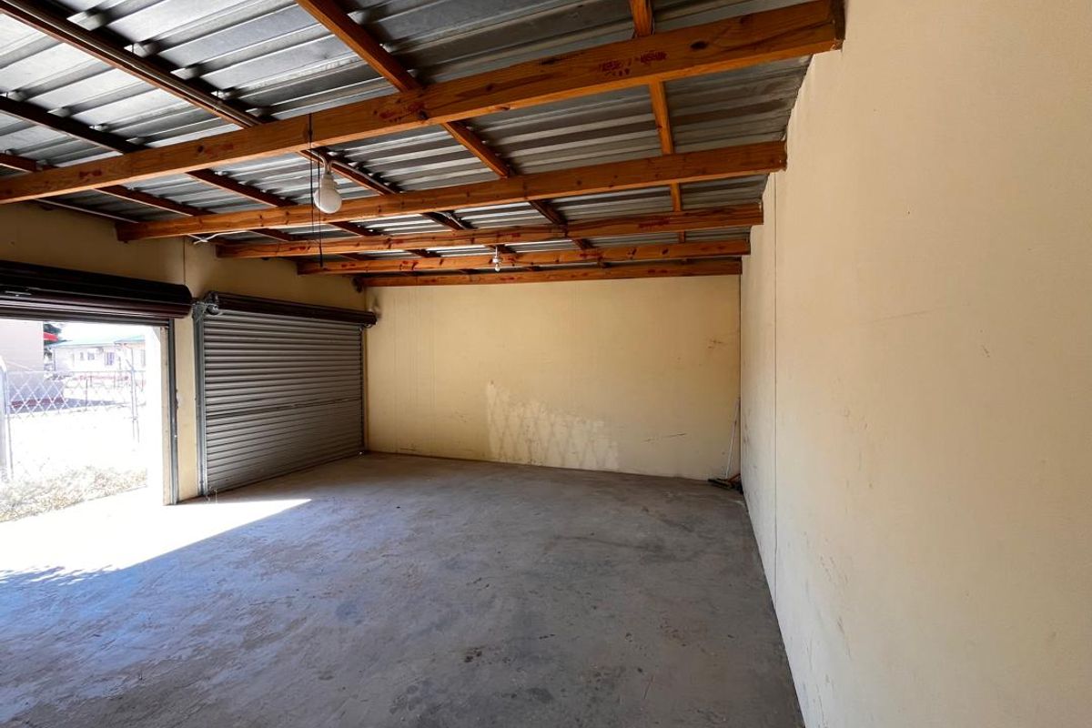 For Sale: 3 -Bedroom House In Outapi - Photo 3