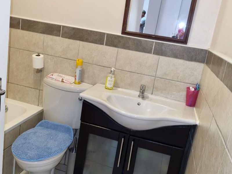 Safe & Secure! Lock up & Go! - Photo 9