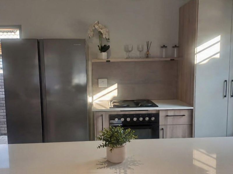 3 Bedrooms Bedrooms and 2 Bathrooms brand new houses in Colorado Estate in Centurion - Photo 7