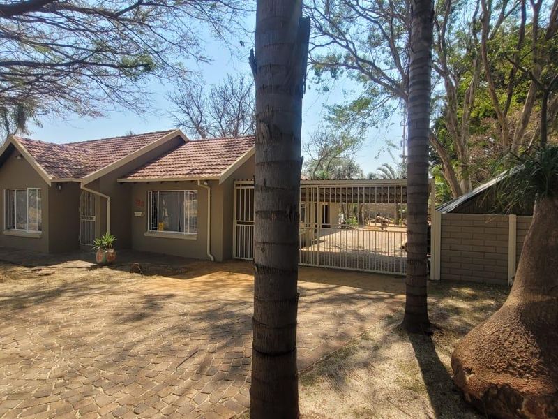 Modern family home - Photo 5