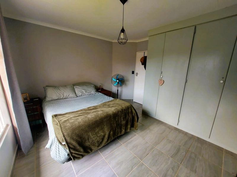 Modern 2-Bedroom Townhouse in Garsfontein – Secure Estate Living - Photo 8