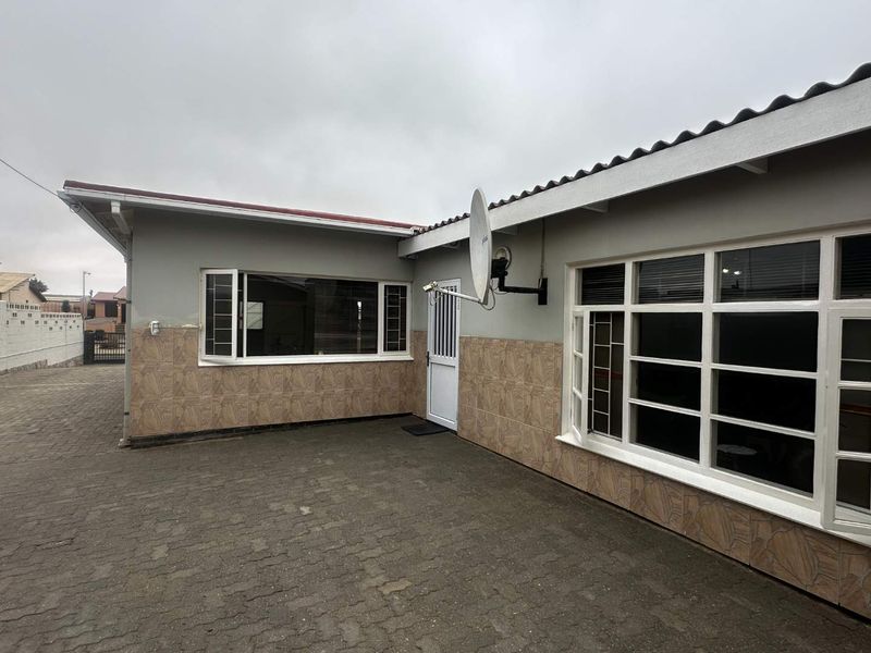 Large Family Home Walvis Bay - Photo 6