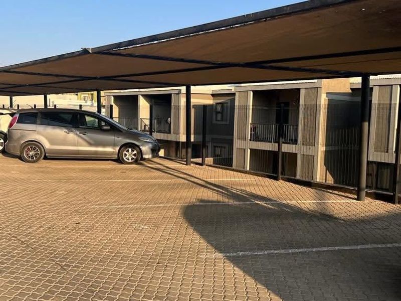 FLAT FOR SALE📍 Middle Crest -Rocky Crest - Photo 3
