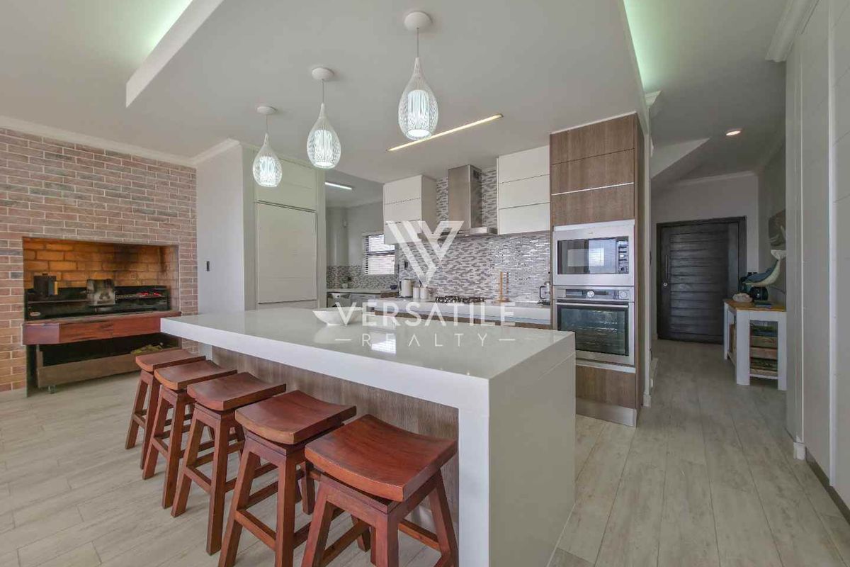 Spectacular Beachfront Townhouse to Rent - Photo 4