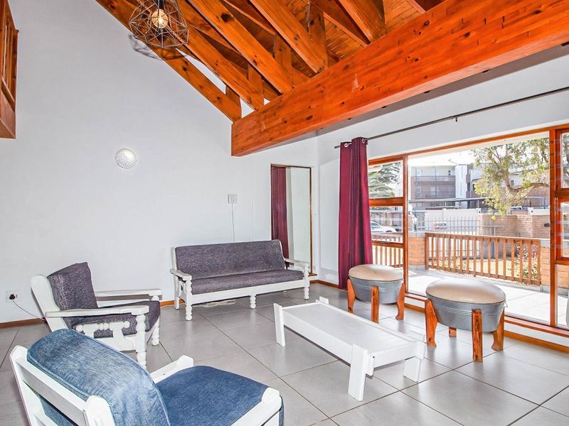 Charming Family Home in the Heart of Hartenbos - Photo 8