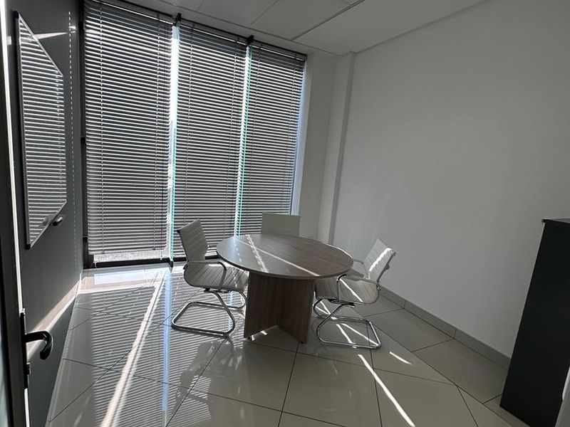 Office in Southern Industrial - Photo 3