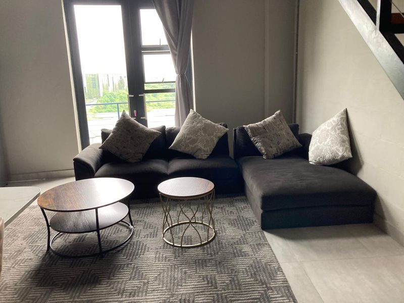 Stylish industrial Loft Apartment / spacious and low Levy - Photo 9