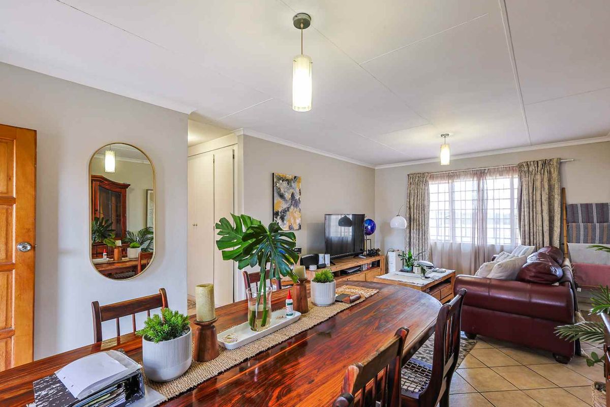 Immaculate 2 Bedroom Apartment with Scenic Views in The Wilds Security Estate - Photo 5