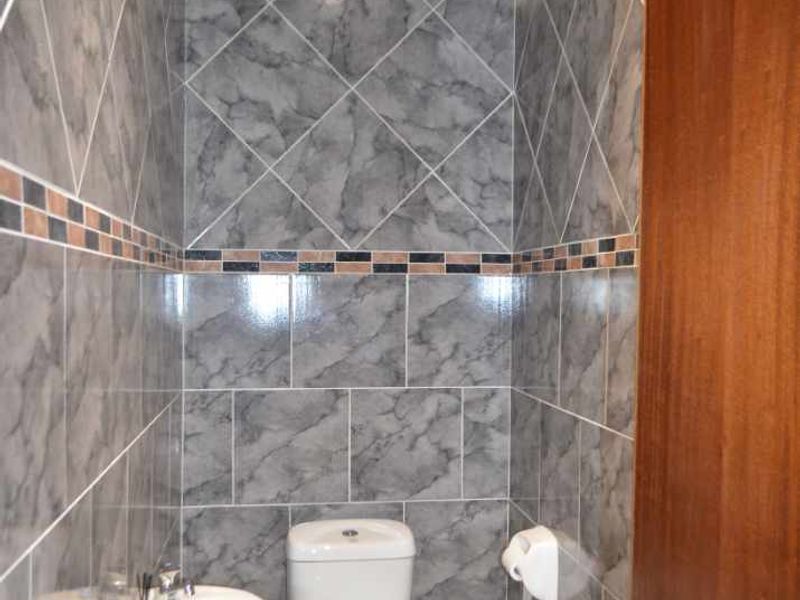 Perfect Family Home to Let! - Photo 9