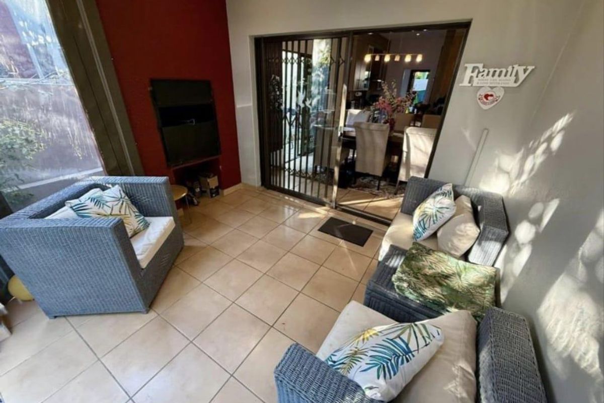 3 Bedroom House For Sale - Photo 4