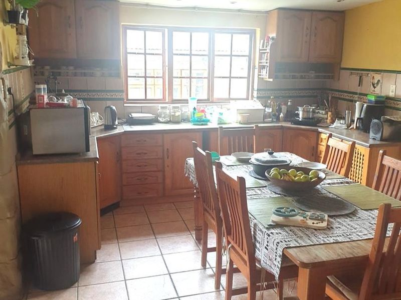 Timeless Charm Meets Modern Comfort in the Heart of Benoni Central - Photo 5