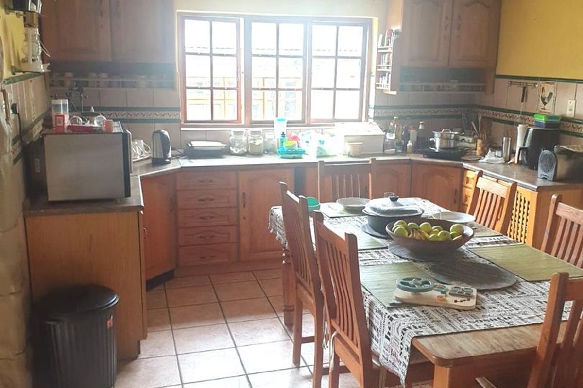 Timeless Charm Meets Modern Comfort in the Heart of Benoni Central - Photo 5