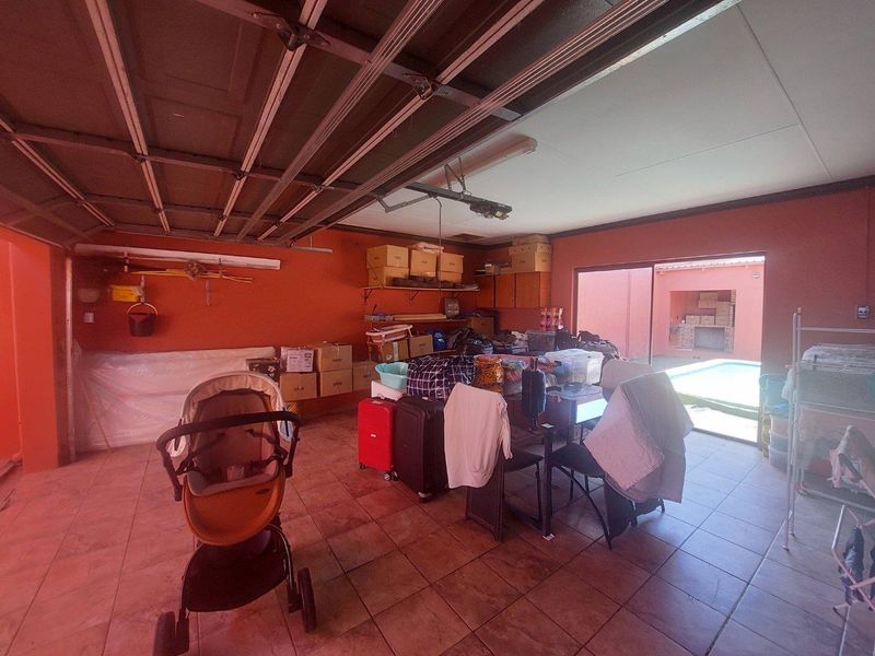 For Sale  Cimbebasia - Freestanding house - Photo 3