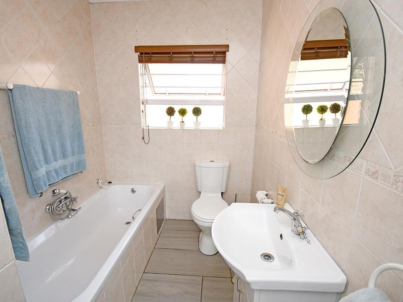 SECURE CLUSTER NEAR SCHOOLS!!! - Photo 8