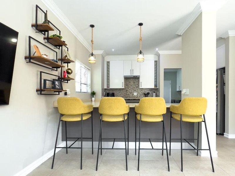 Modern corner stand luxury! - Photo 9