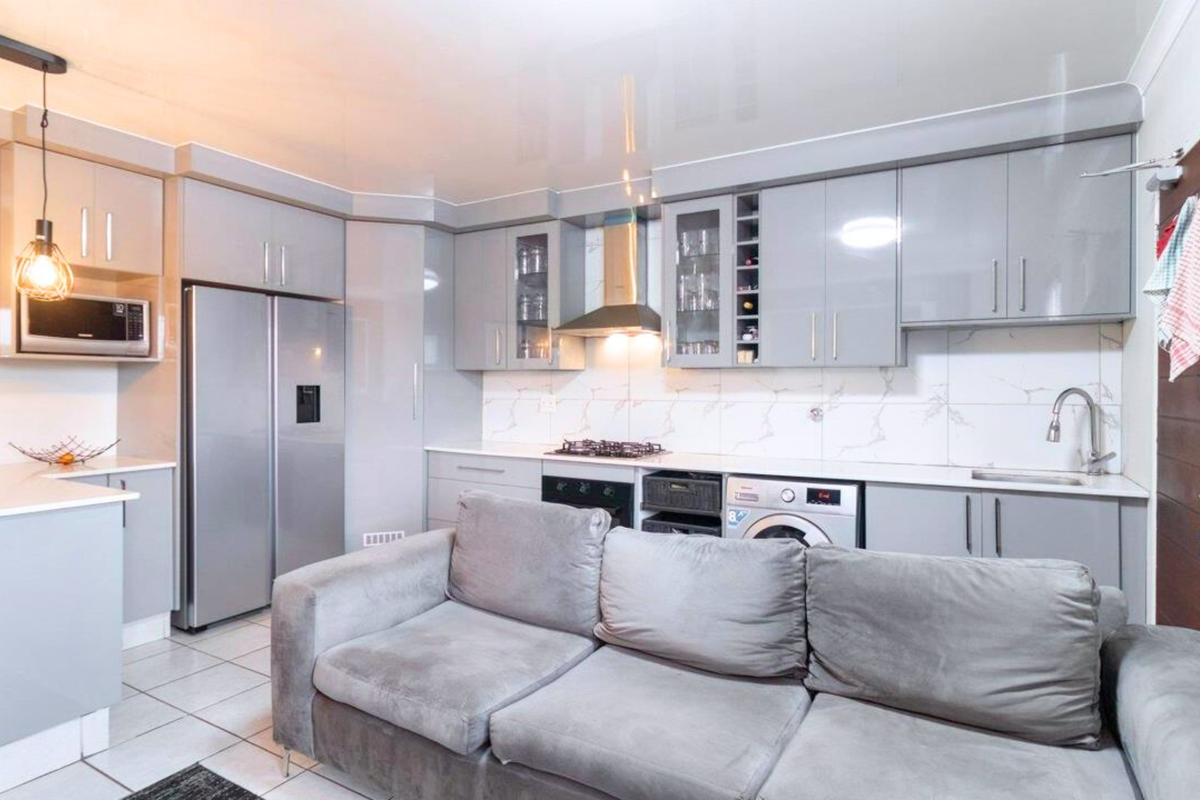 Exceptional Investment Opportunity: Contemporary 3-Bedroom Apartment in Kenleaf, Brakpan - Photo 5