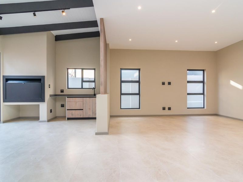 Beautiful family home waiting for you - Photo 6