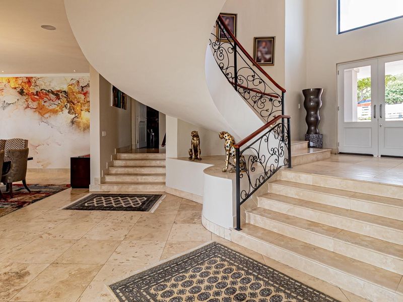 Grand 5-Bedroom Mansion in Prestigious Blue Hills Equestrian Estate - Photo 5